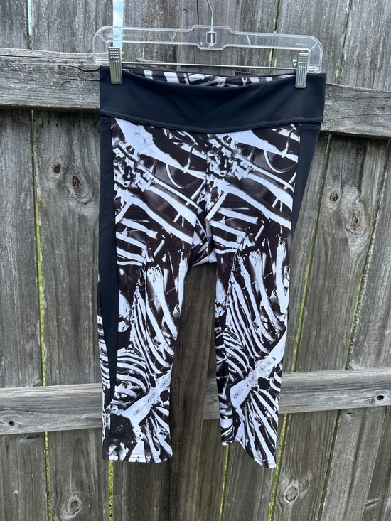 Blackmilk Pants - Blackmilk capris